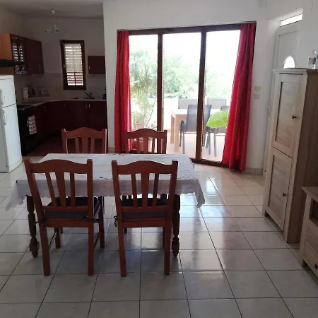 Apartment Mrgic Preko